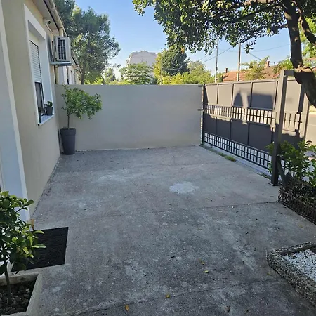 公寓 Point Jerry - *