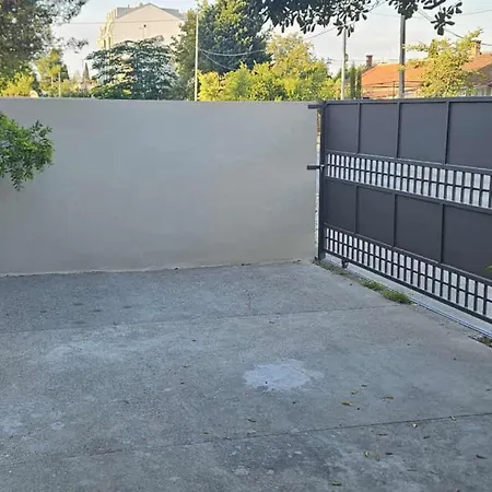 Point Jerry - * Podgorica